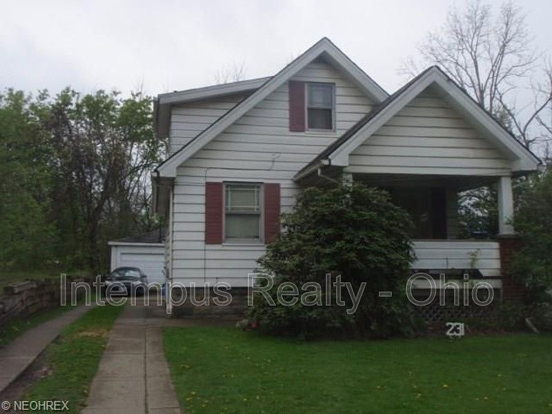 1st image of 231 Marmion Ave