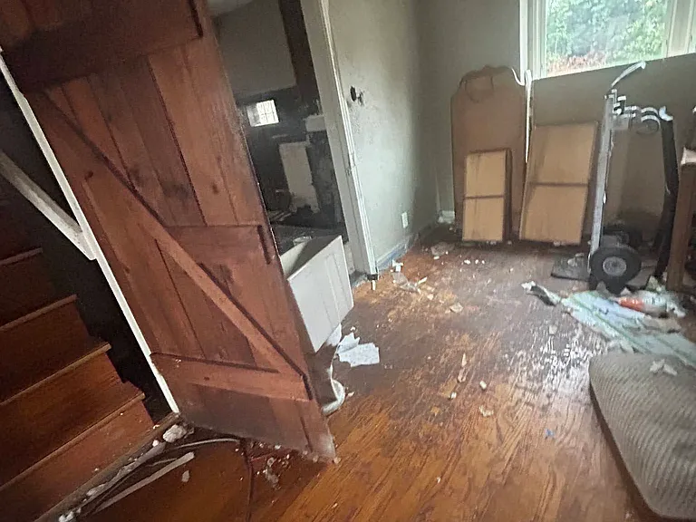 3306 York Ct — Photo 17