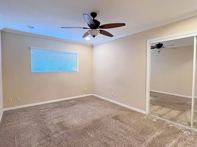 5635 Urban Dr — Photo 29