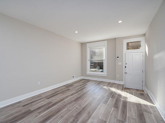 2nd image of 2428 Jefferson St