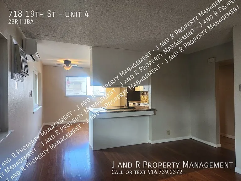 718 19th St #4 — Photo 6