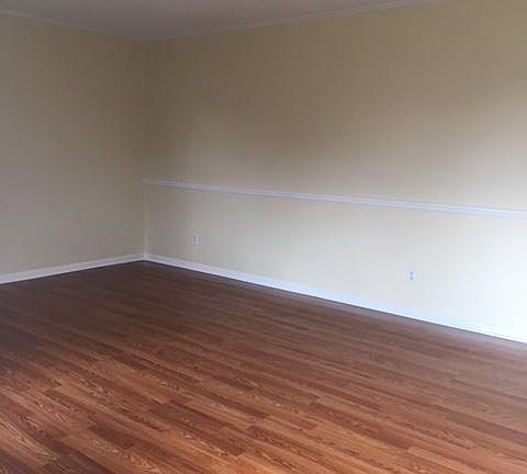 4th image of 3923 Laurel Dr NW