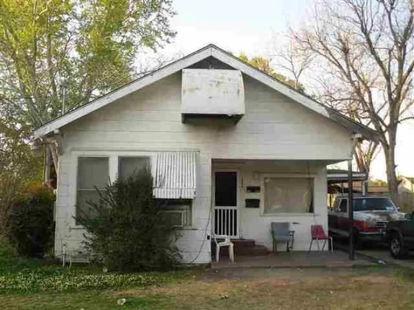 1090 Campus St, Beaumont, TX 77705