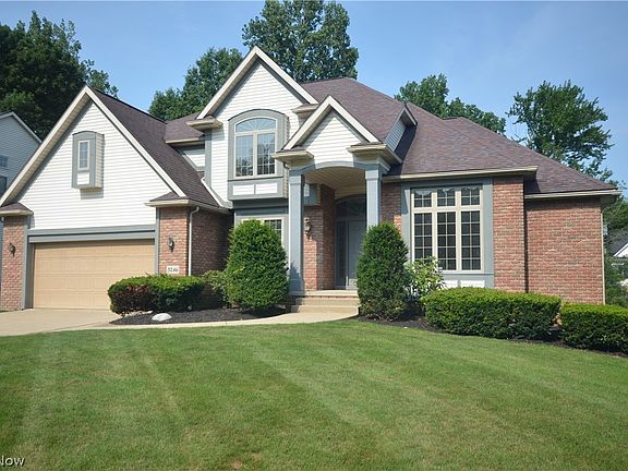 2nd image of 3246 Crown Pointe Dr