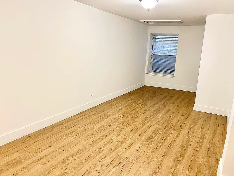 1st image of 135 Charles St APT Lle