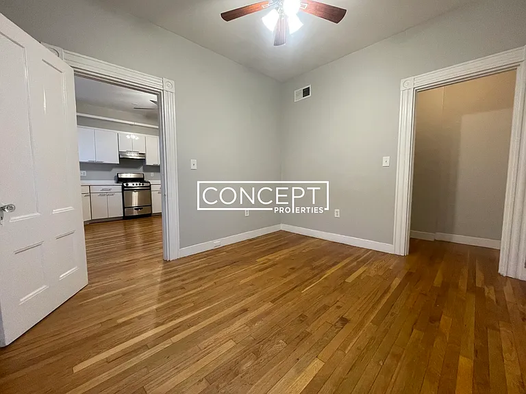 26 John F Kennedy St #7R — Photo 17