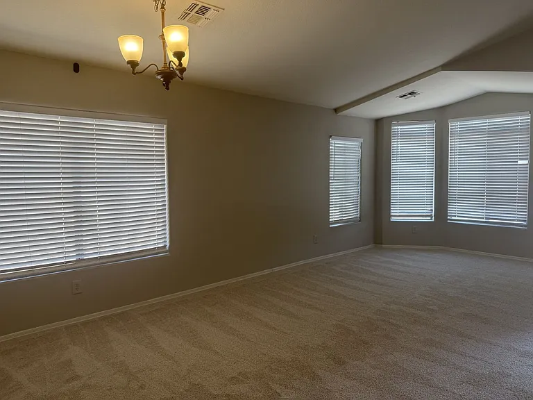 3919 E Longhorn Dr — Photo 5
