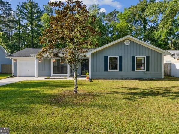 333 Dogwood Ct, Kingsland, GA 31548