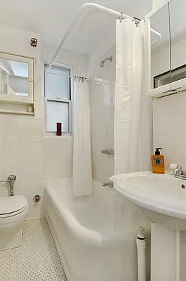 Sold by Corcoran | media 14