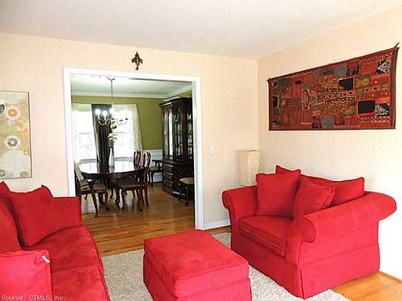 3rd image of 279 Bella Vista Ln