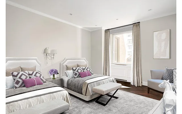 Sold by Douglas Elliman | media 21