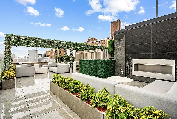 Rented by Realmart Realty LLC | media 7