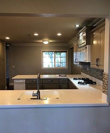5th image of 6011 Loynes Dr