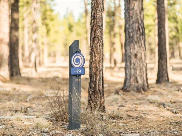 56393 Elk Run Dr #419, Bend, OR 97707