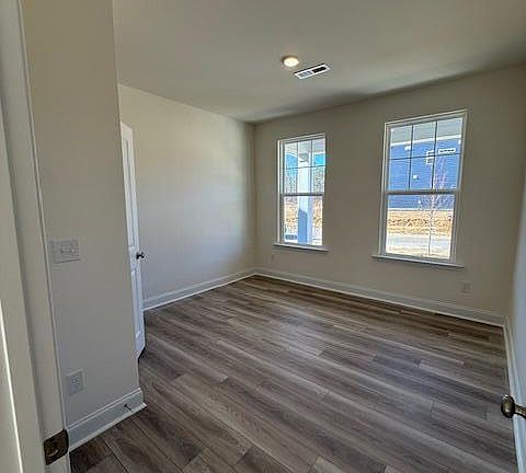 5th image of 145 Sugar Pine Dr