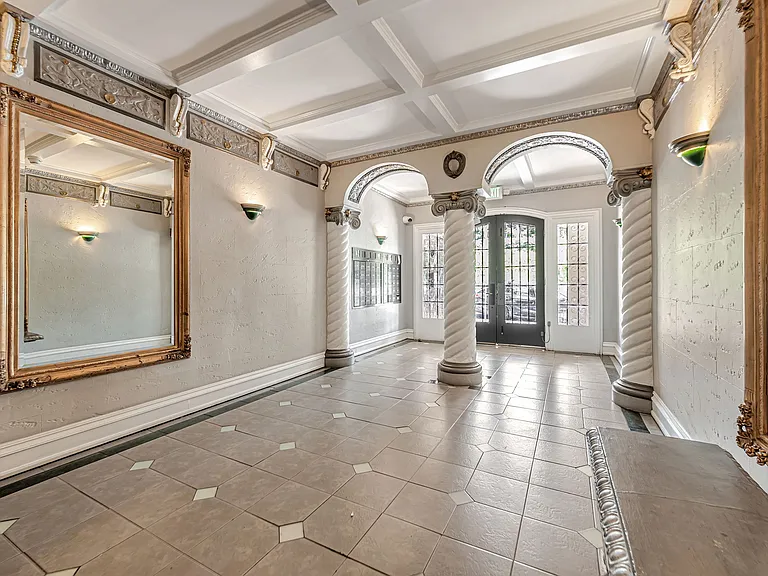 628 Scott St — Photo 10