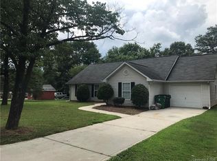 1636 Ranch Rd, Charlotte, NC 28208