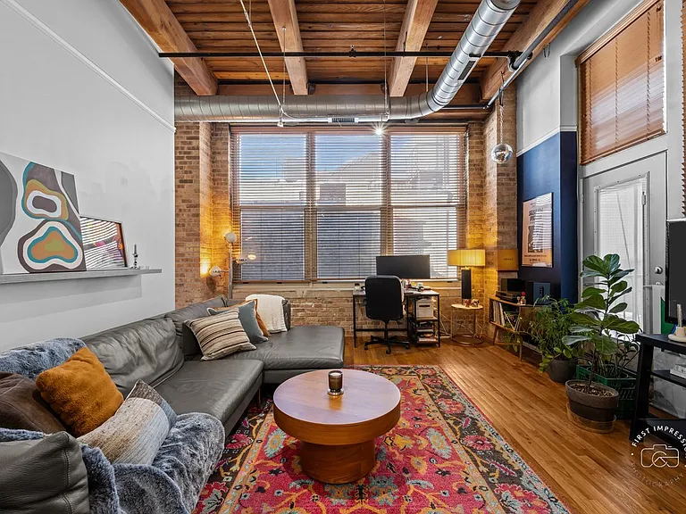 1500 W Monroe St #409 — Photo 7