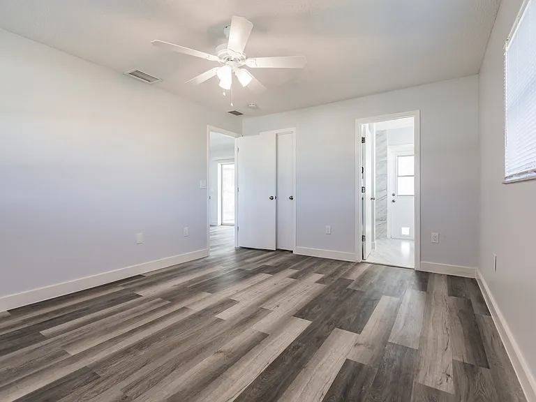 11065 Waterford Ave — Photo 25