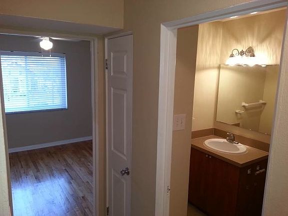 2nd image of 4119 Magnolia Ave APT 2
