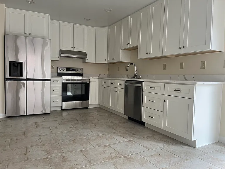 7606 Chancellor Way — Photo 14