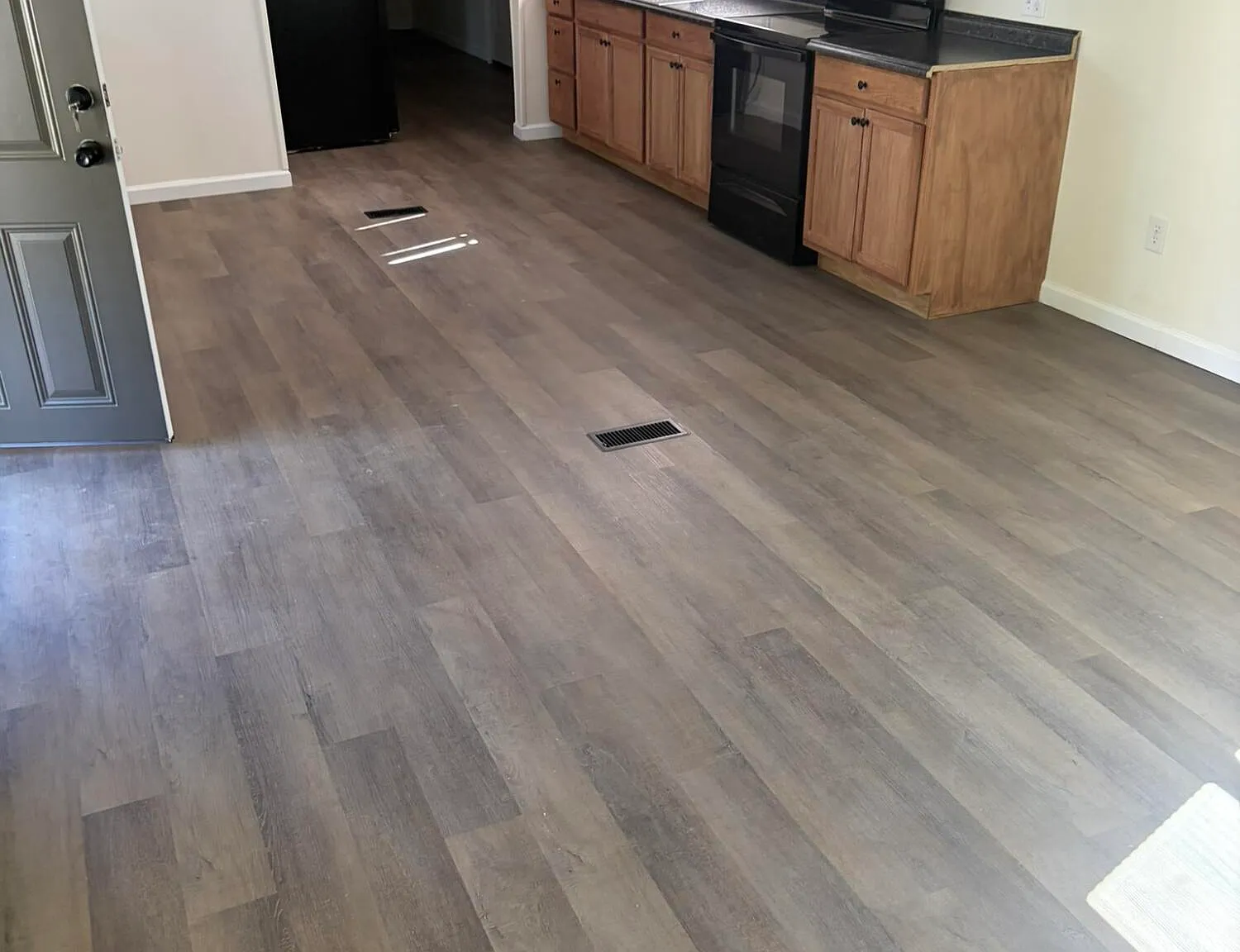 3 bed, 1150 sqft, $1,300 — Photo 3