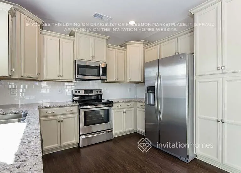 5318 Roberta Crossing Dr — Photo 8