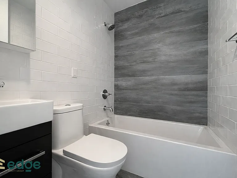 754 Grand St #5F — Photo 8