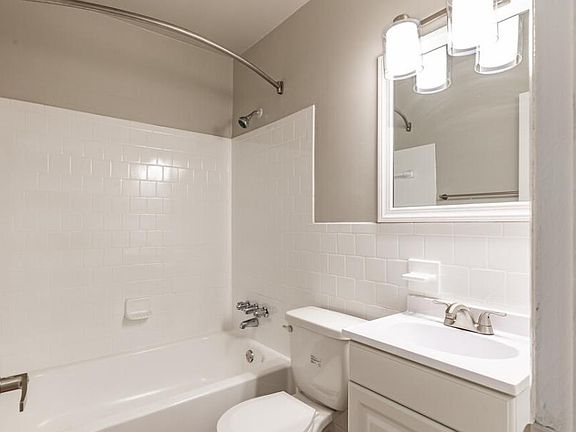 3rd image of 265 Winston St