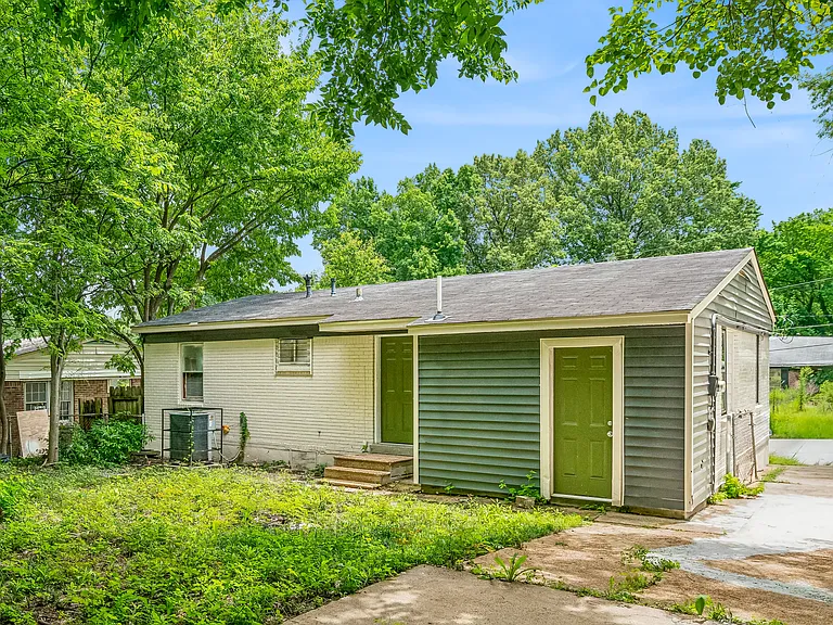 2064 Willow Wood Ave — Photo 17