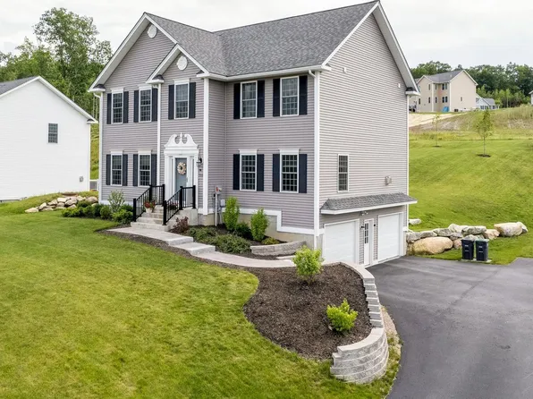 159 Brookview Drive, Hooksett, NH 03106