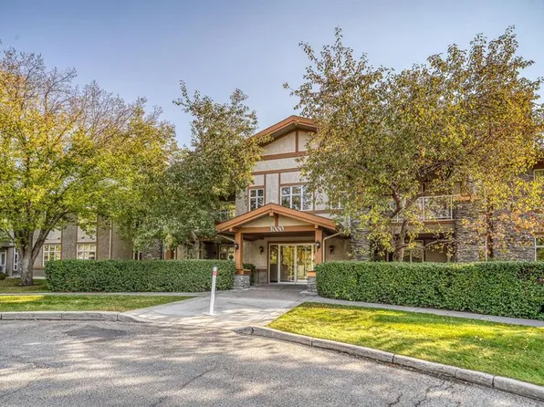 3213 W Lake Fraser Ct SE, Calgary, AB T2J 7H4