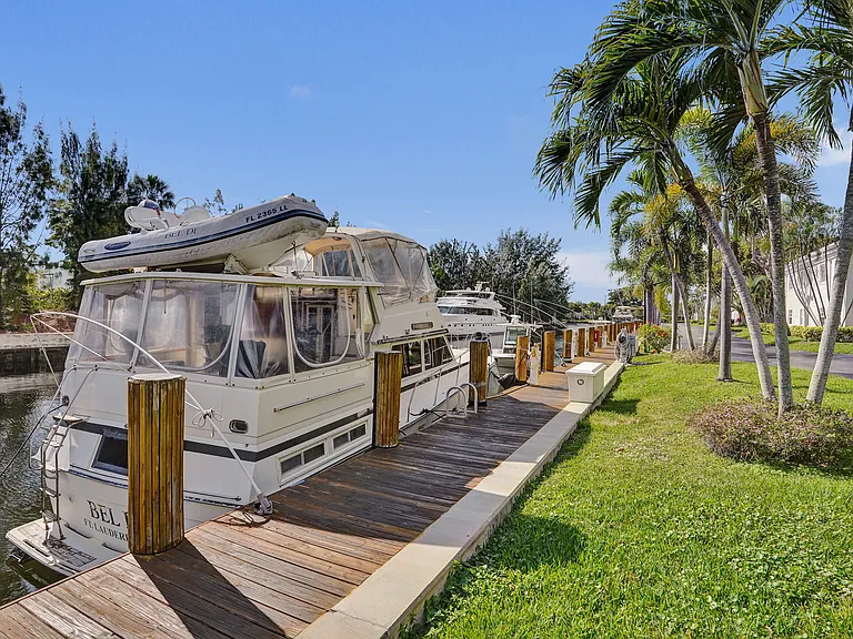 6289 Bay Club Dr — Photo 31
