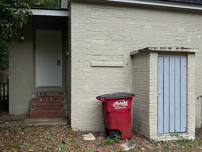 3221 Atkins Dr — Photo 31