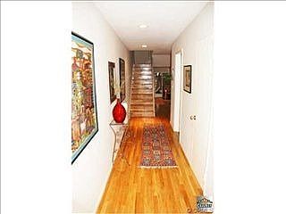 4th image of 1830 Kelton Ave APT 9