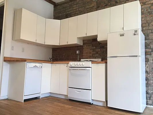 Rented by Zone Corp | media 11