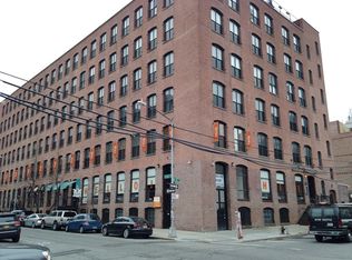 196 N 10th St, Brooklyn, NY 11211