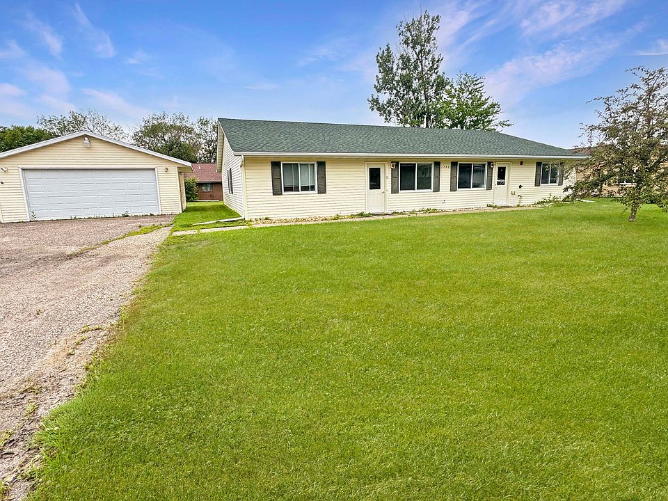 Twinhome, optional 2 car garage