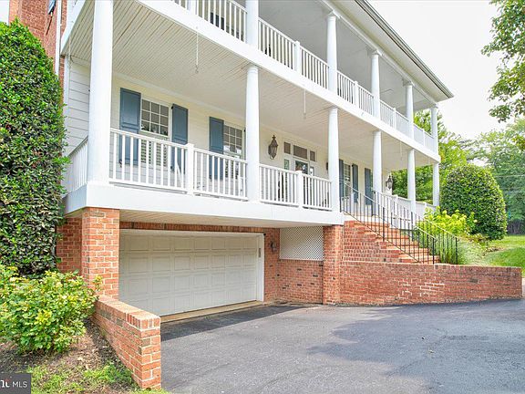5th image of 4301 Fox Haven Ln