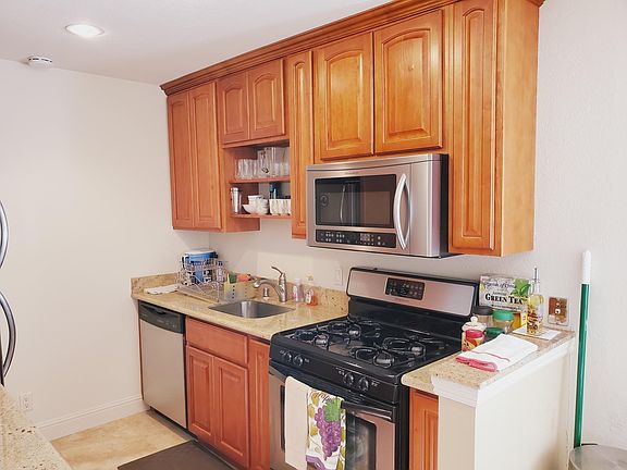 3rd image of 1158 Lawrence Rd