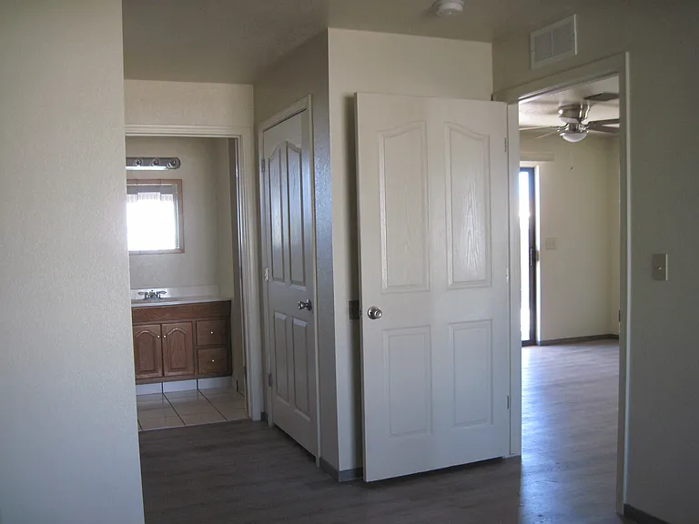 426 S Bowie Ave #A — Photo 10