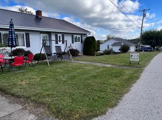 33 Oak Dr, Spencer, WV 25276