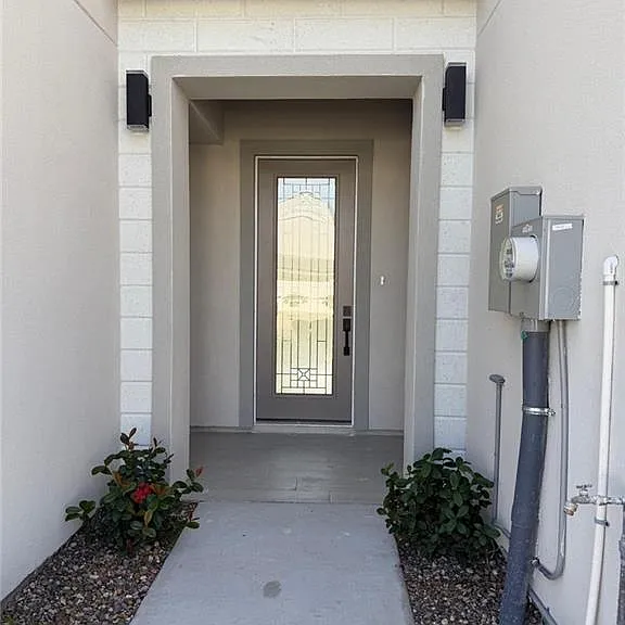 2222 Corales St — Photo 3