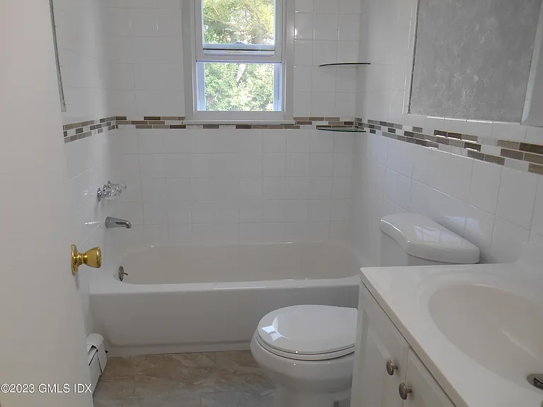 38 Gerry St #2 — Photo 2