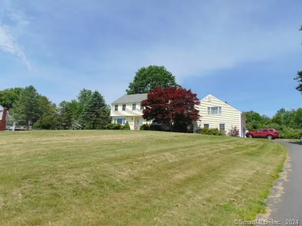 127 Watch Hill Drive, Southbury, CT 06488