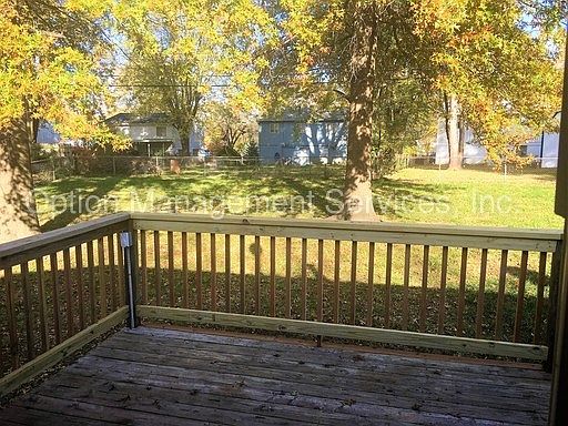 3rd image of 18500 E Shoshone Dr