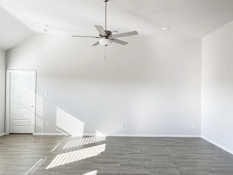13124 Zion Dr — Photo 10