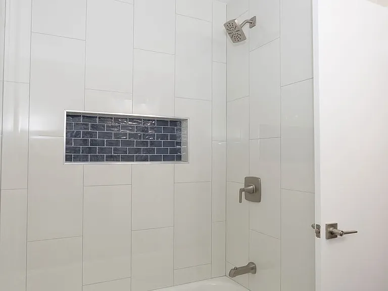 107 Hampton Dr — Photo 9