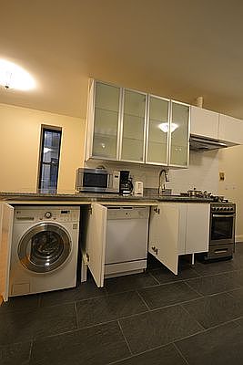 4th image of 157 W 106th St APT 2D