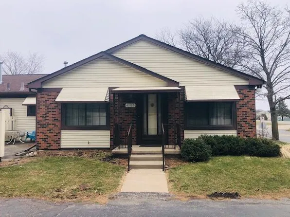 40105 Newport Dr #358, Plymouth, MI 48170